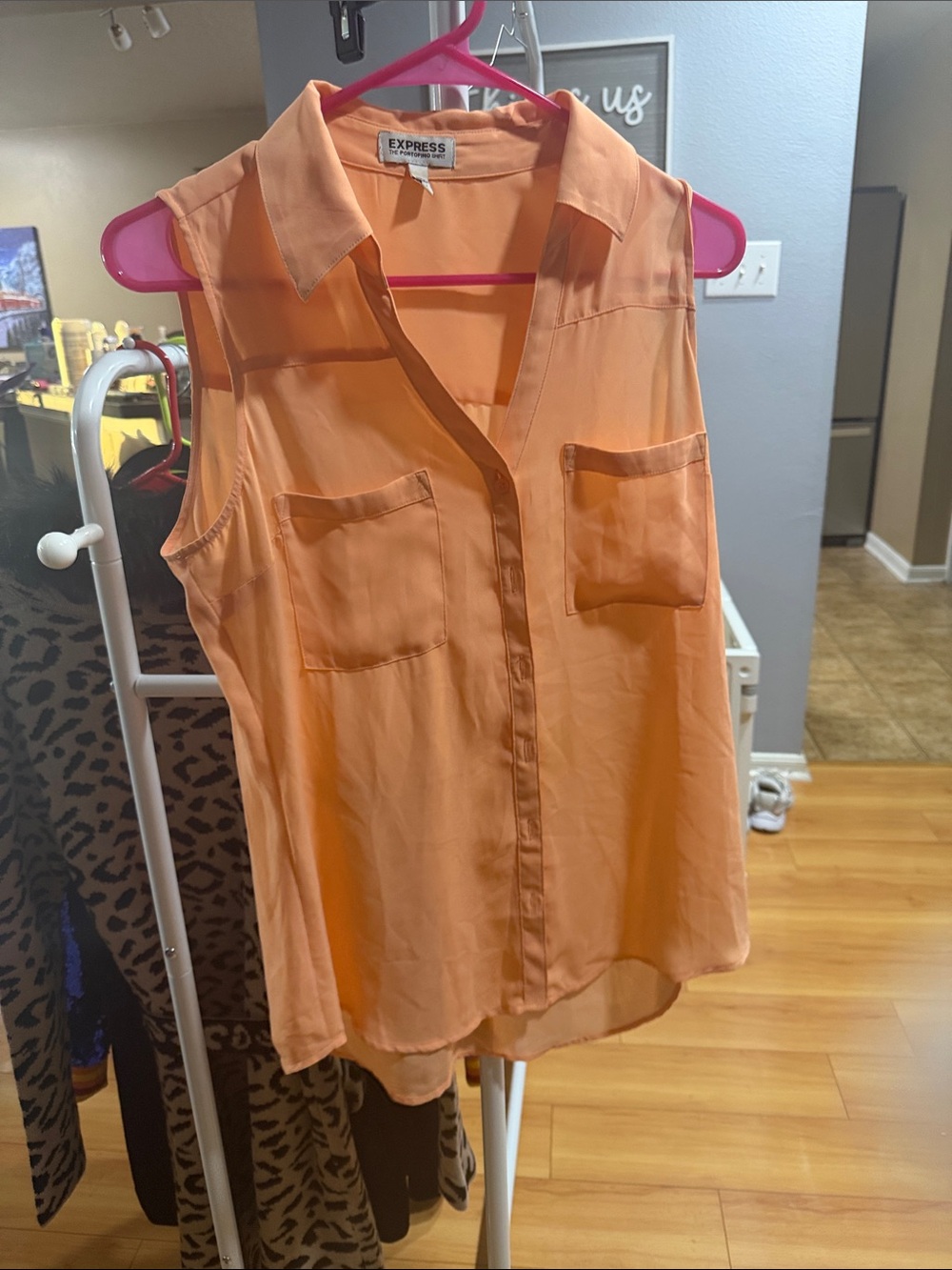 Express Sleeveless Button-Front Camisole in Peach-Orange